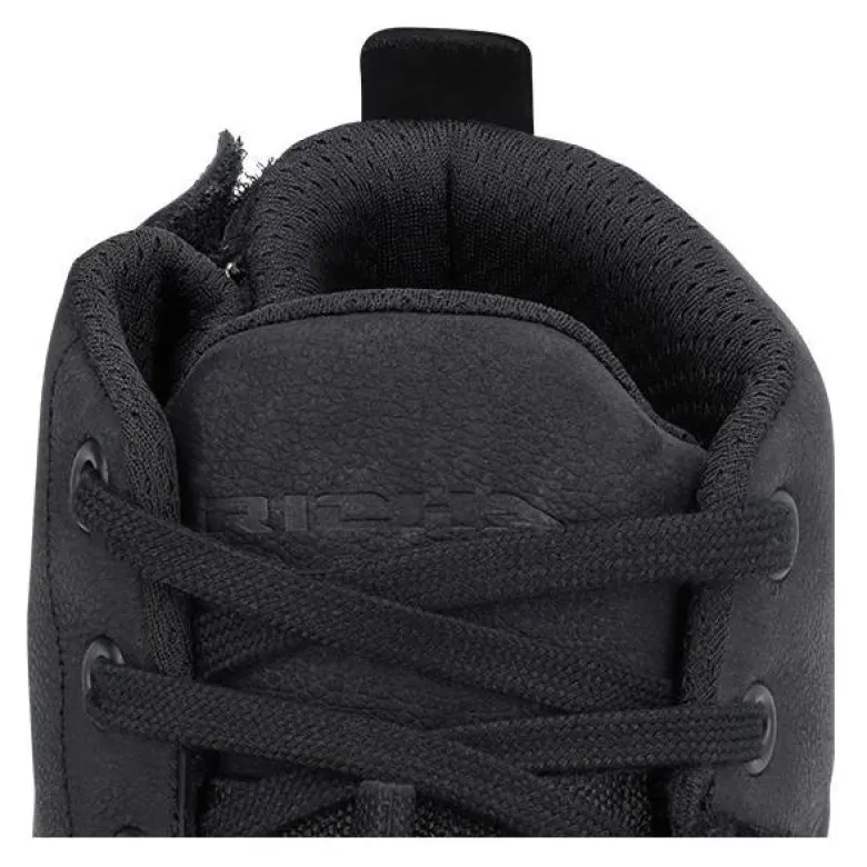 Buty krótkie RICHA TRAVIS WP BLACK czarny