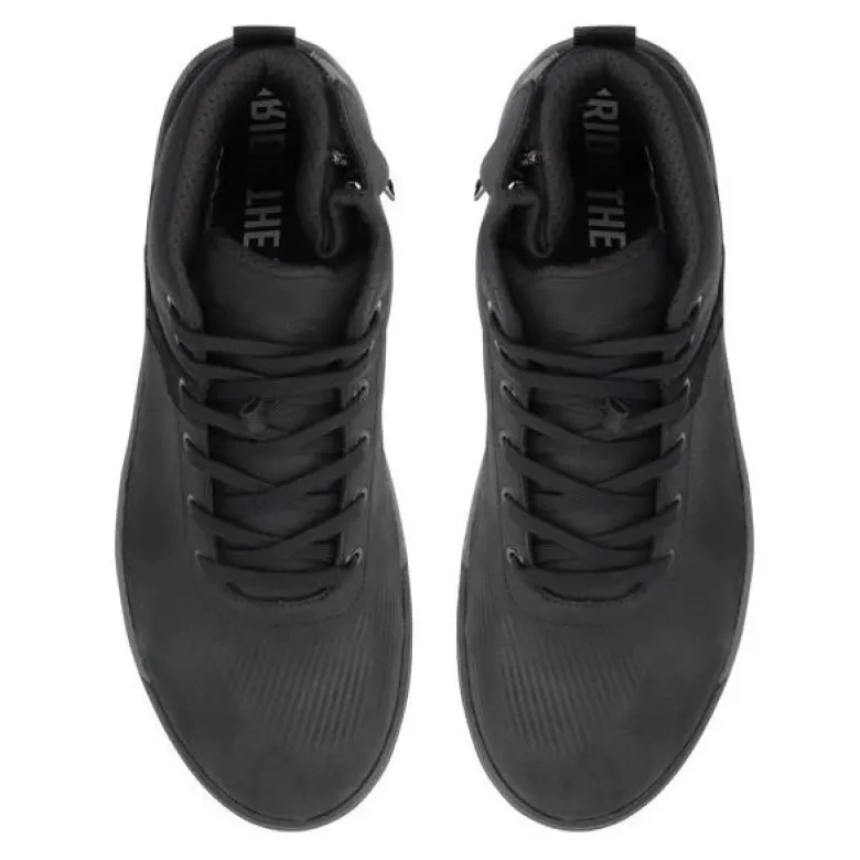 Buty krótkie RICHA TRAVIS WP BLACK czarny