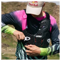 Buzer LEATT 4.5 HYBRID BLACK czarny
