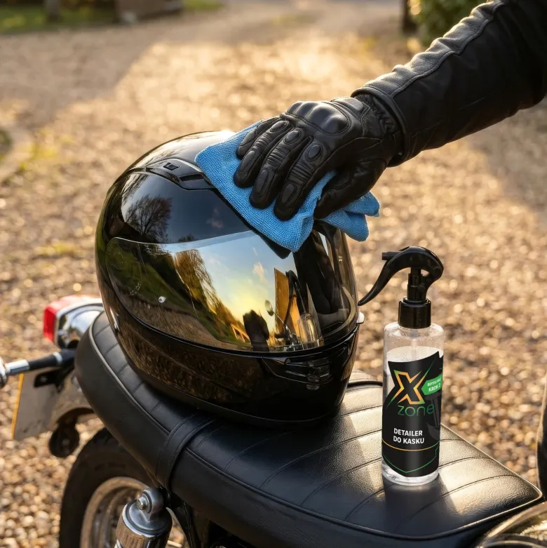 Detailer do kasku XZONE GIGA TURBO SHINE 250ml
