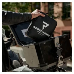 Pokrowiec na motocykl REBELHORN COVER II z miejscem na kufer BLACK/SILVER czarny srebrny szary