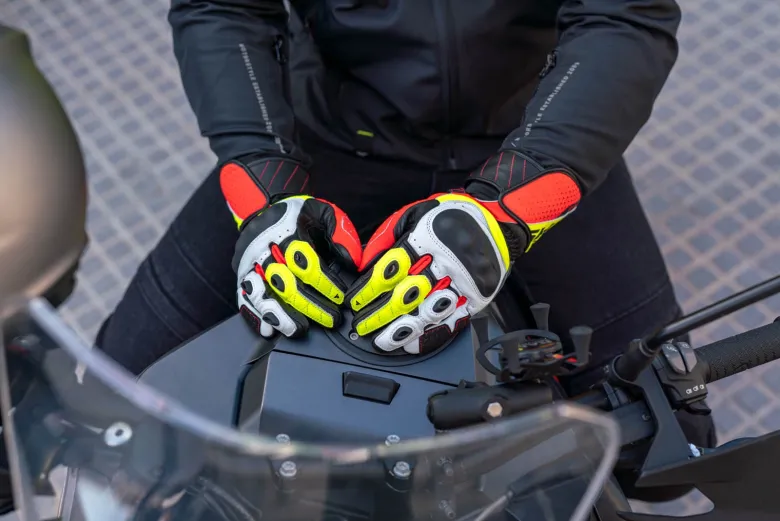 Rękawice sportowe SHIMA ST-3 MEN FLUO czarny czerwony biały żółty fluo